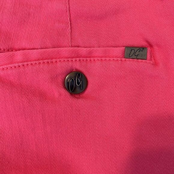 1 pr pink Diane Gilman 1 pr brown Denim & co shorts size 8 both are stretchy EUC - Picture 10 of 15
